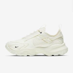 NIKE TC 7900